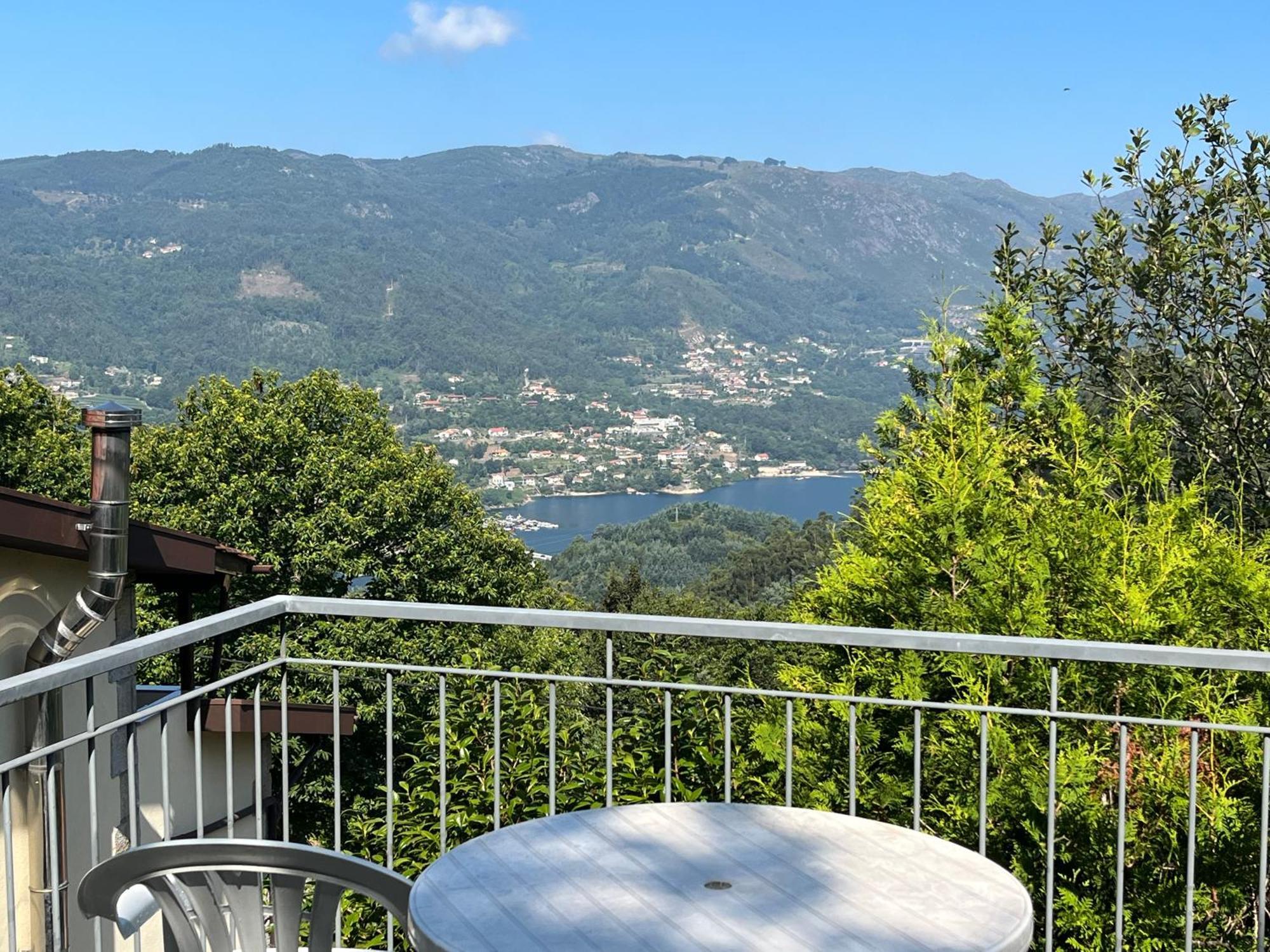 Casa De Casarelhos - Vistas Rio, Campo E Montanha - Lareira Leilighet Geres Eksteriør bilde