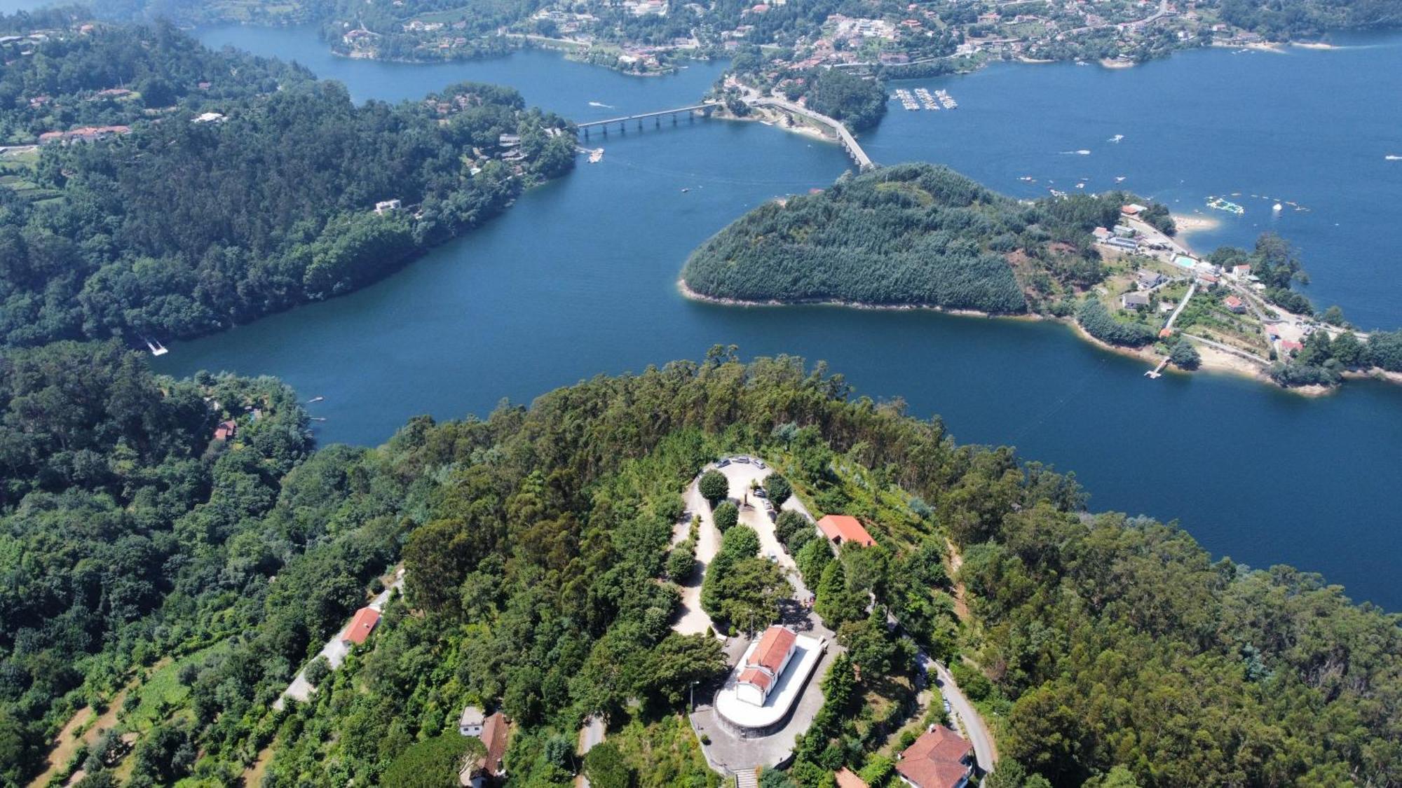 Casa De Casarelhos - Vistas Rio, Campo E Montanha - Lareira Leilighet Geres Eksteriør bilde