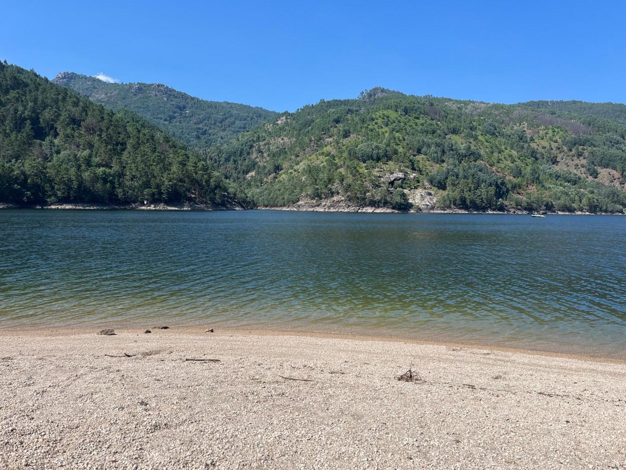 Casa De Casarelhos - Vistas Rio, Campo E Montanha - Lareira Leilighet Geres Eksteriør bilde