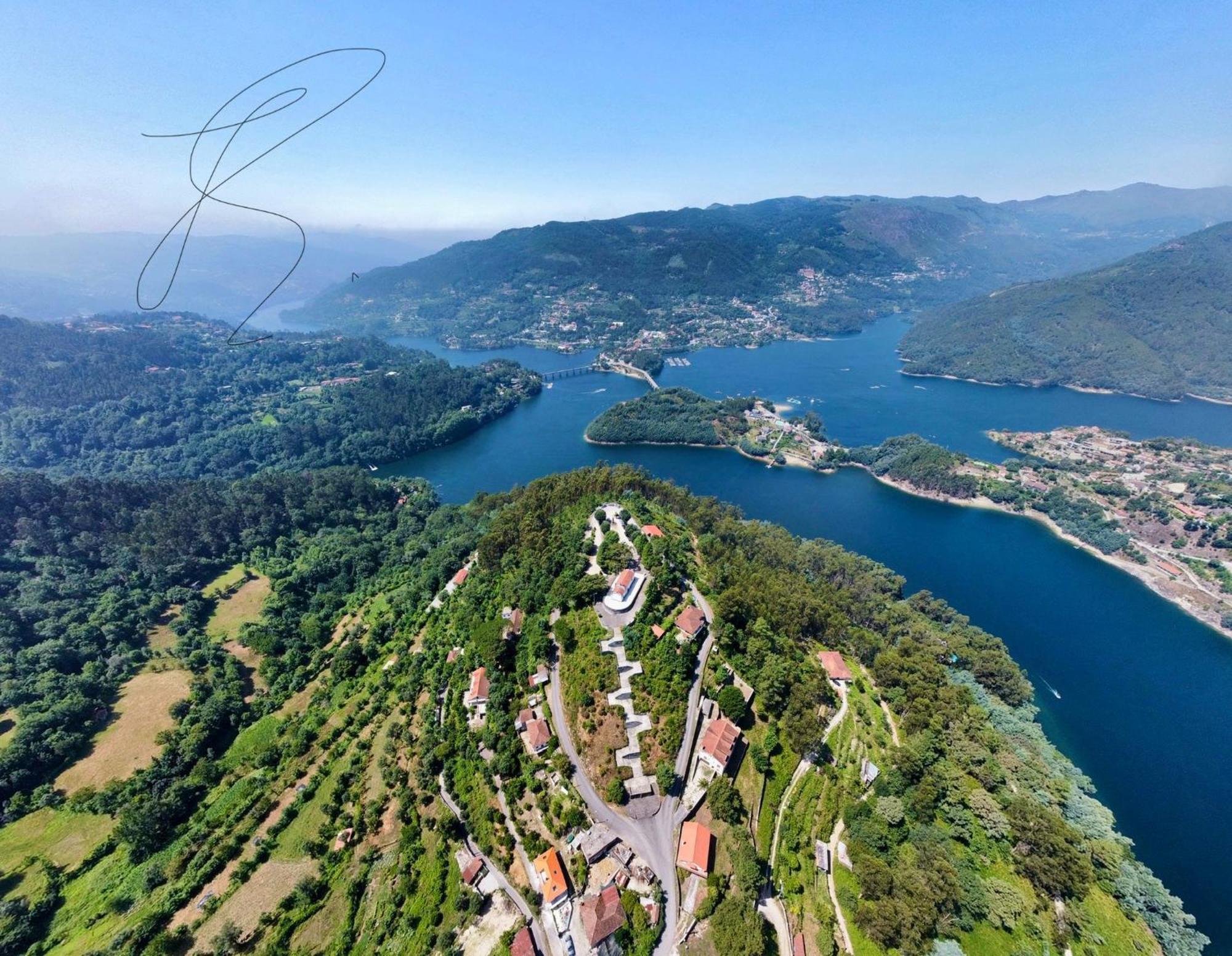 Casa De Casarelhos - Vistas Rio, Campo E Montanha - Lareira Leilighet Geres Eksteriør bilde