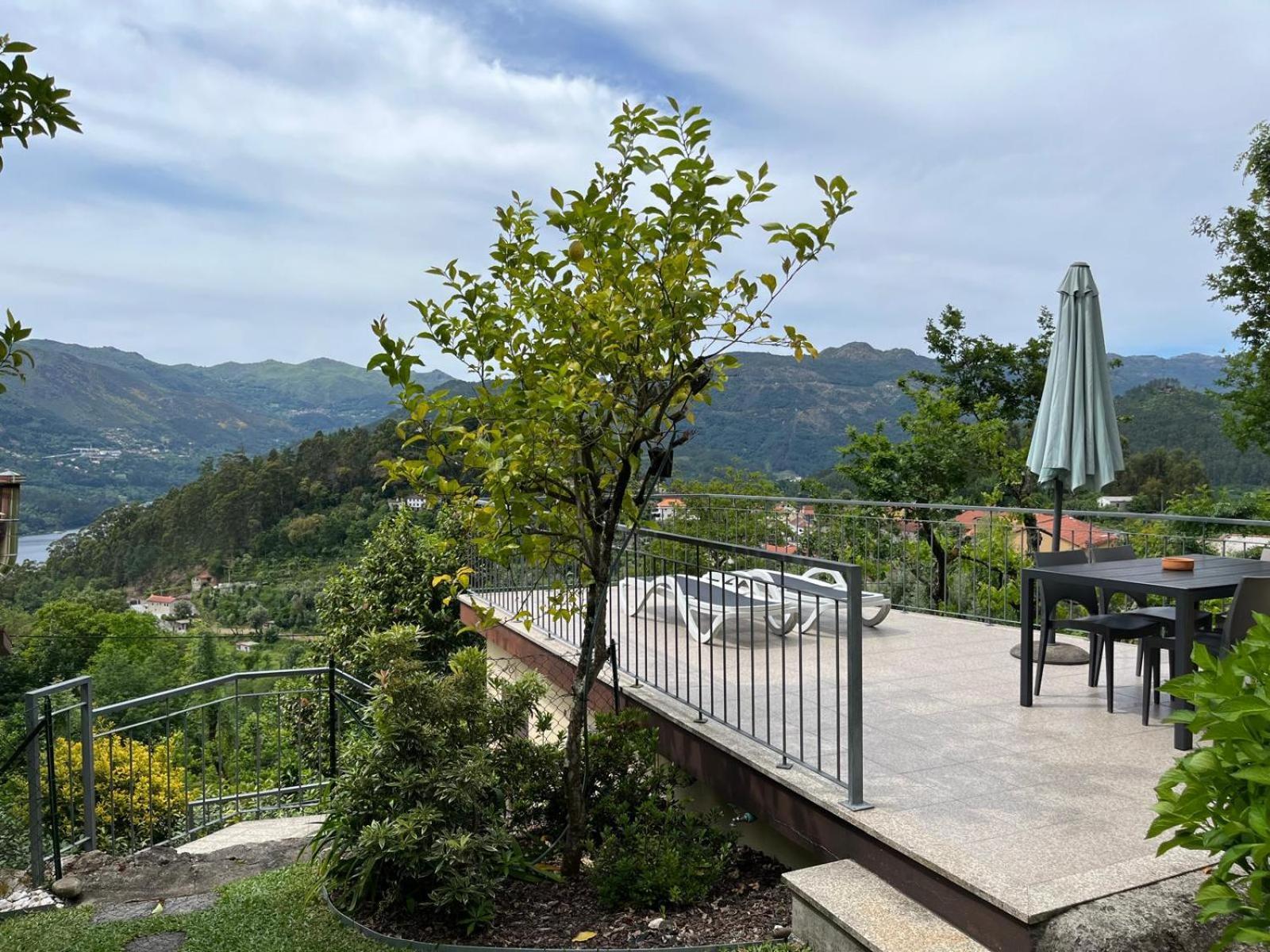 Casa De Casarelhos - Vistas Rio, Campo E Montanha - Lareira Leilighet Geres Eksteriør bilde