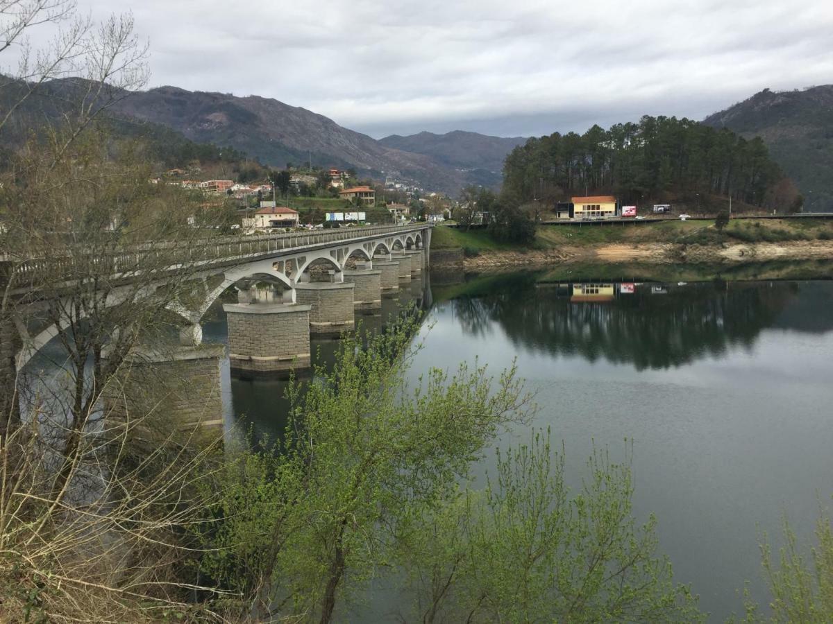 Casa De Casarelhos - Vistas Rio, Campo E Montanha - Lareira Leilighet Geres Eksteriør bilde